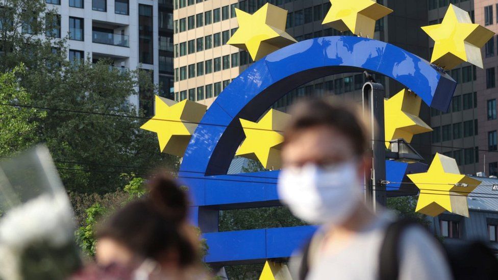 Eurozone suffers double-dip recession as pandemic impact continues - BBC News