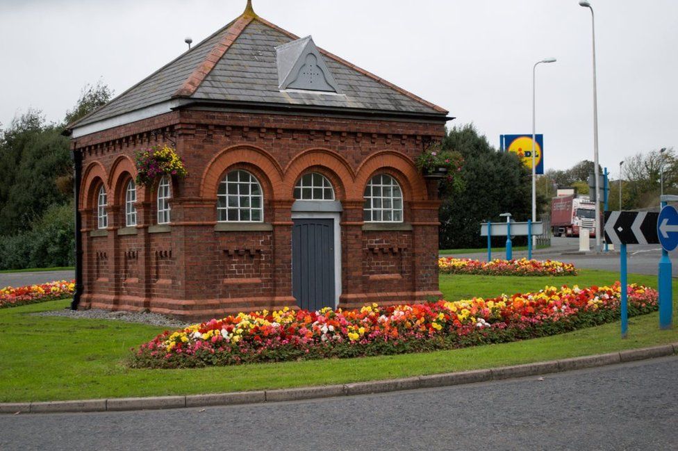 Building on roundabout in Pembroke