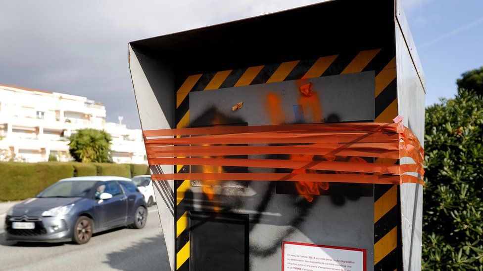 A speed camera was damaged to protest the limitation to 80 kilometres per hour on secondary roads in Nice, France, 07 December 2018.