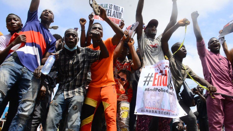 Протестующие EndSars в Лагосе
