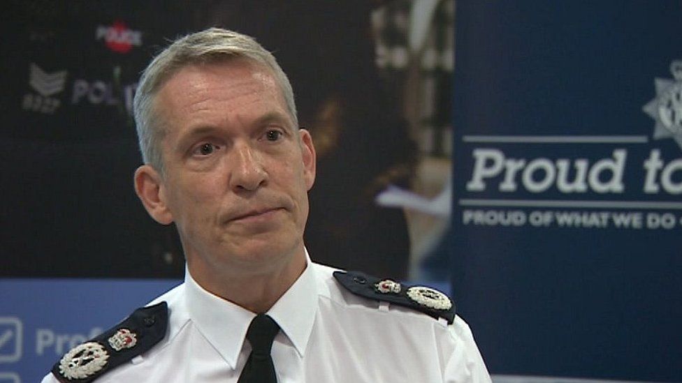 New Northumbria police chief will 'pay criminal informers' - BBC News