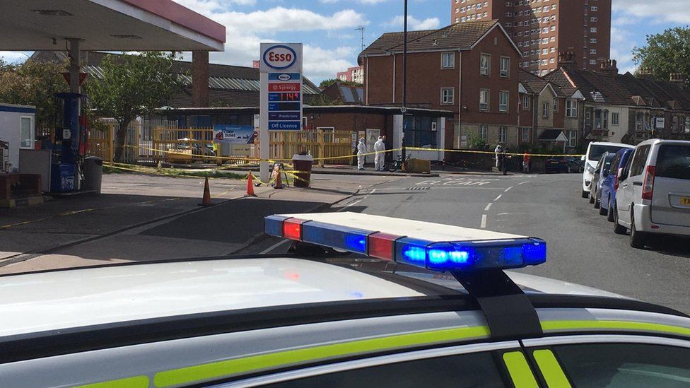 Bristol stabbing Man in critical condition in hospital BBC News