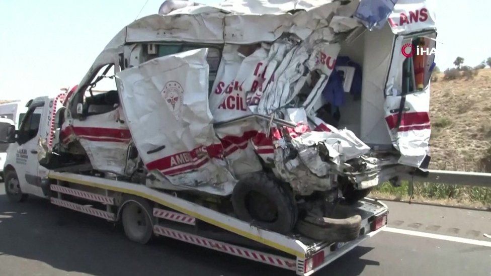 Ambulance hit at crash scene in southern Turkey, 20 August