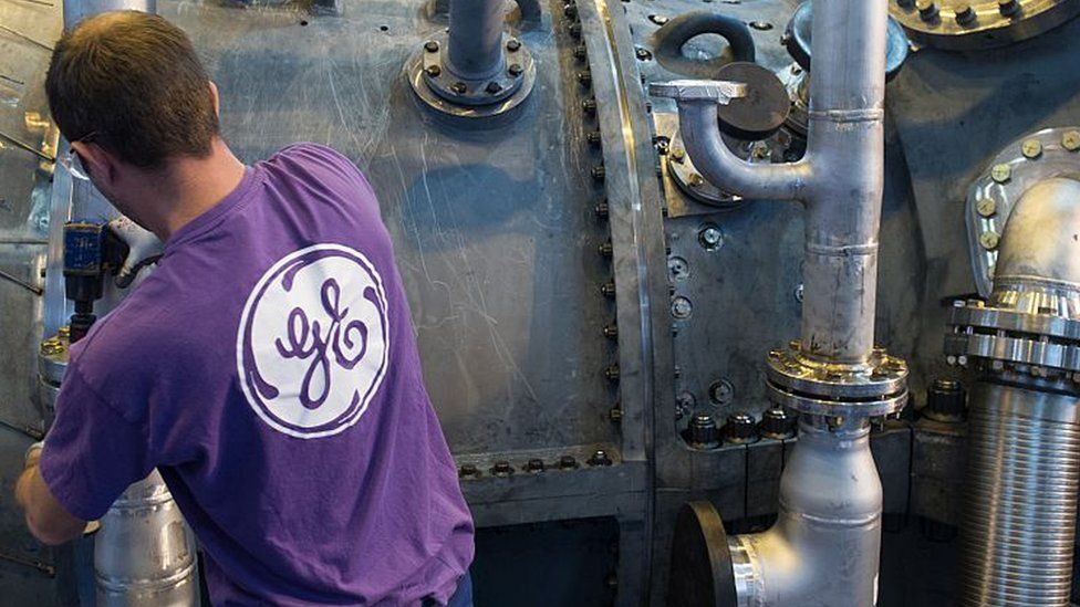 GE worker