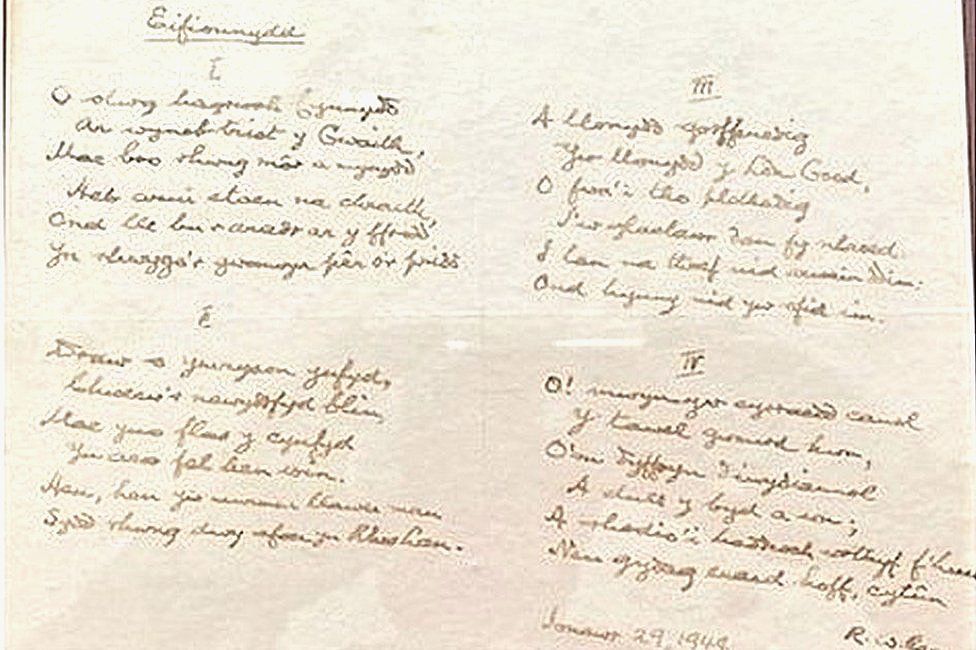 Gwerthu llawysgrif o'r gerdd Eifionydd er budd y Brifwyl BBC Cymru Fyw