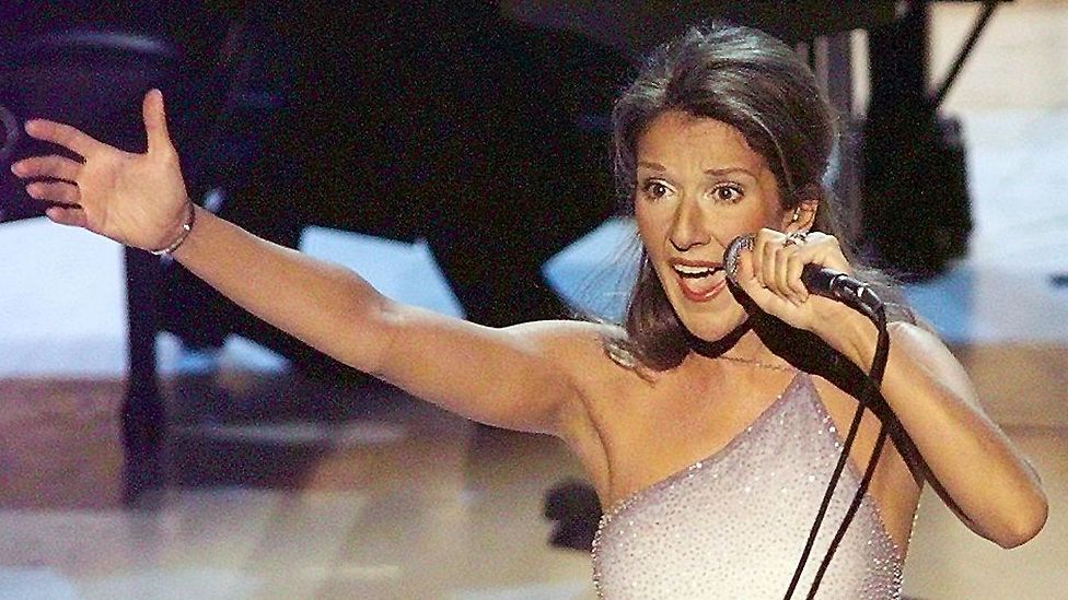 Celine Dion performs in New York in 1998