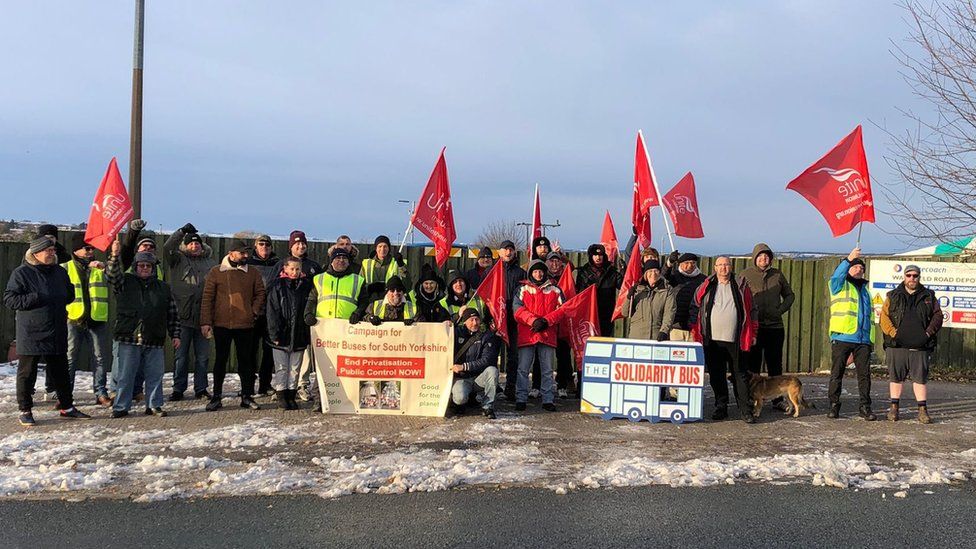 South Yorkshire Stagecoach Workers Strike Extended Bbc News 