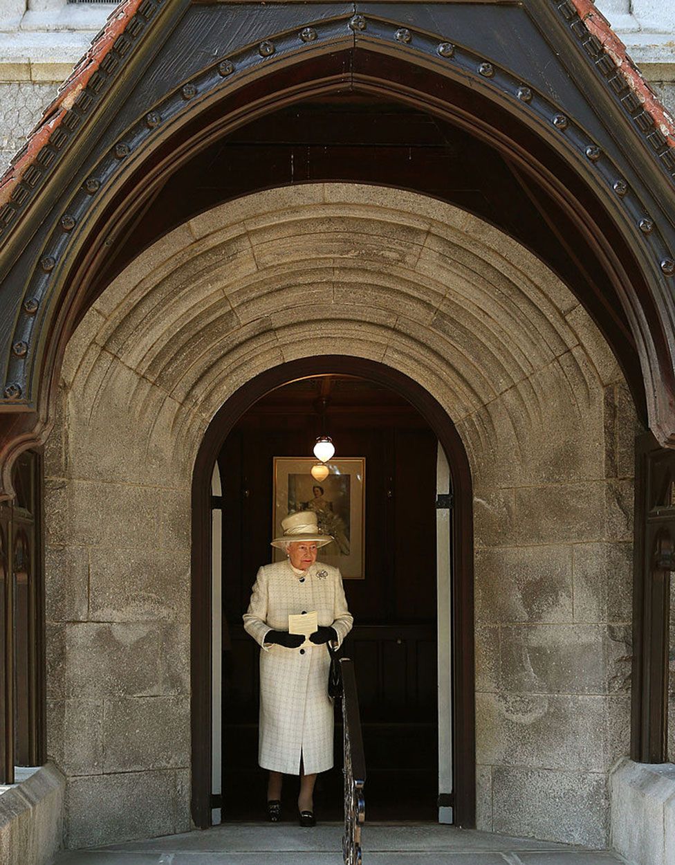 Queen at Crathie church for 100th anniversary of World War One in August 2014