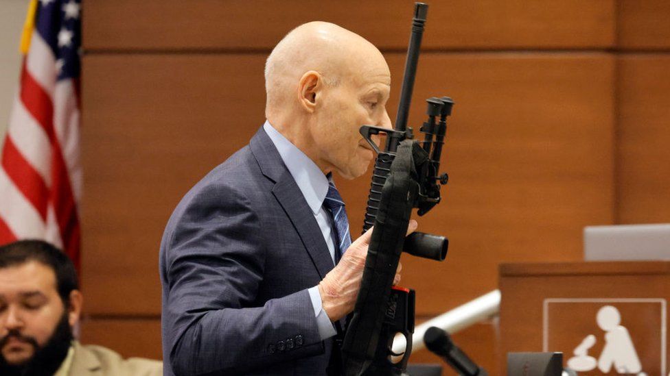 AR-15 in Parkland trial