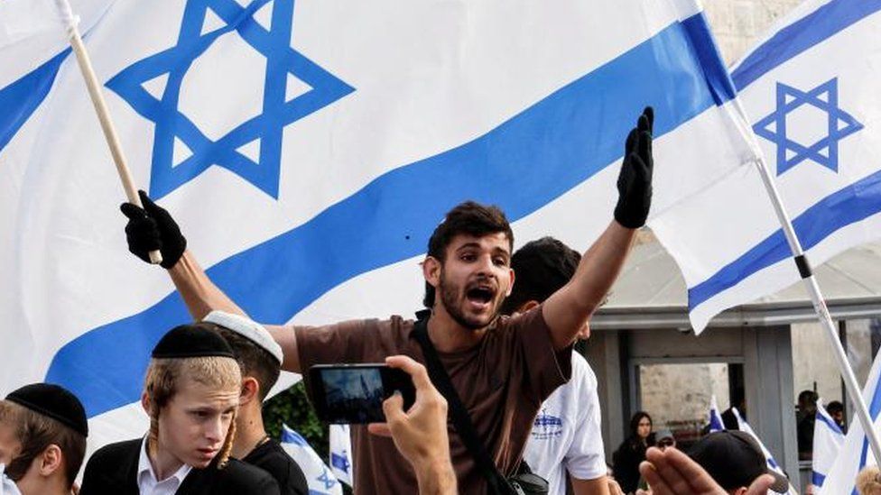 Israeli nationalists outside Old City of Jerusalem (18/05/23)