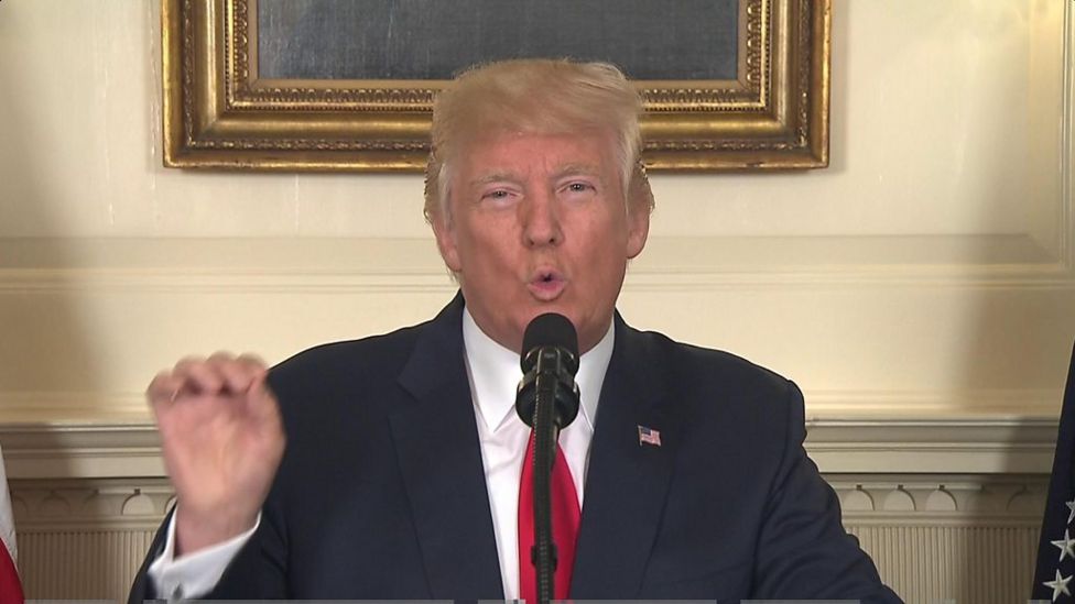 Trump condemns 'evil racism' in Charlottesville BBC News(00)