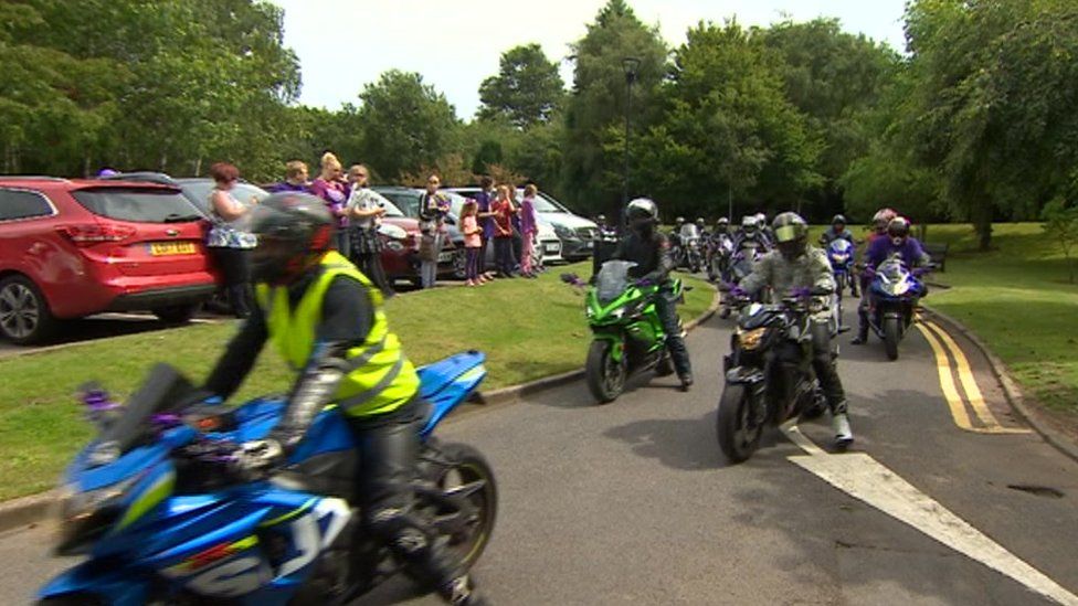 Nottz Bikerz joined the funeral procession