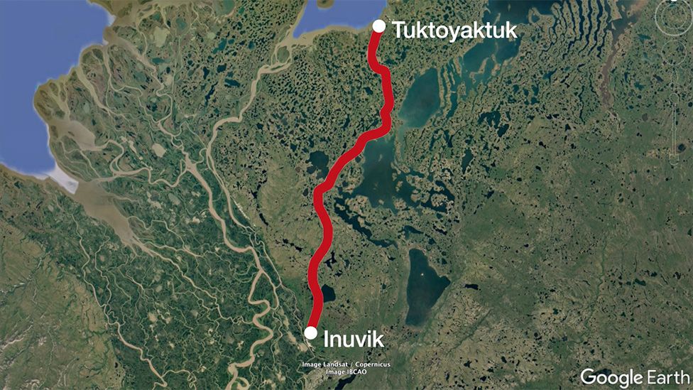 The new road runs all the way to the Arctic Ocean