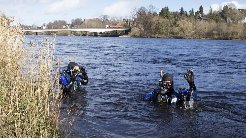 River Tay Search Continues For Missing Man In Perth - BBC News