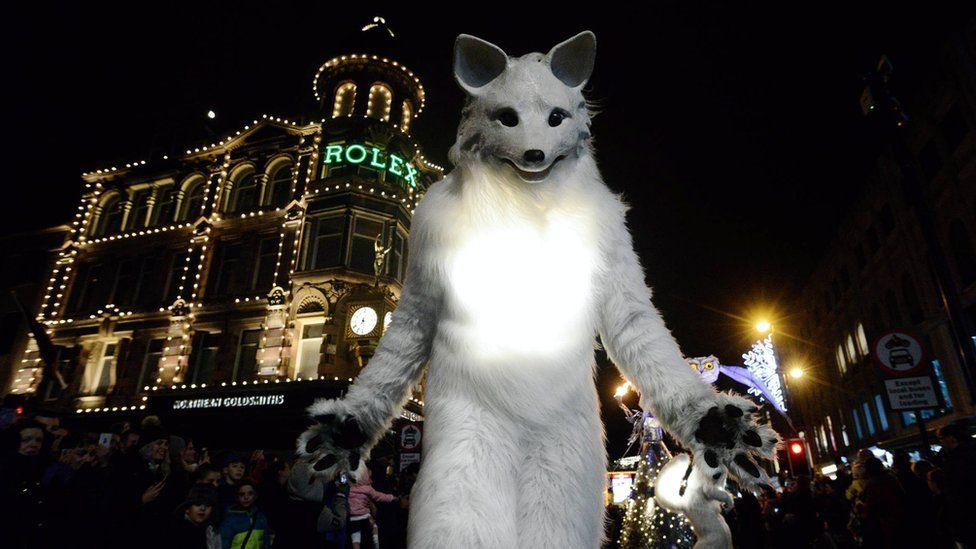 Newcastle winter carnival parade 'attracts 40,000 visitors' BBC News