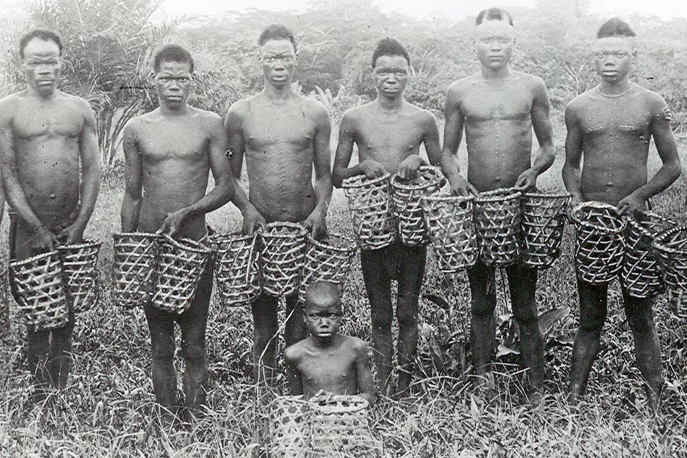A group of Bongwonga rubber workers, c1905.