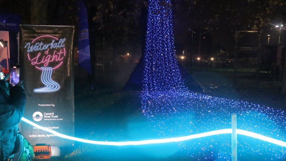 Thousands enjoy Leicester's 40th Diwali Day celebrations BBC News