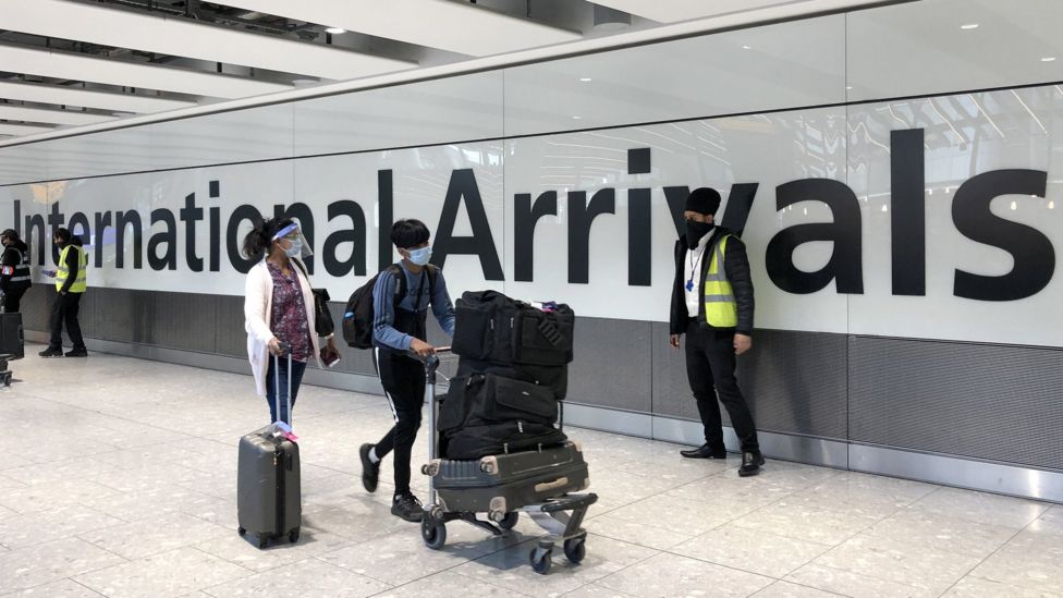 Covid-19: India arrivals begin UK hotel quarantine