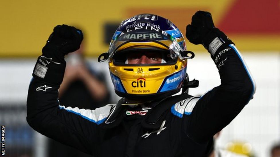 Lewis Hamilton closes on Max Verstappen in title with Qatar Grand Prix ...