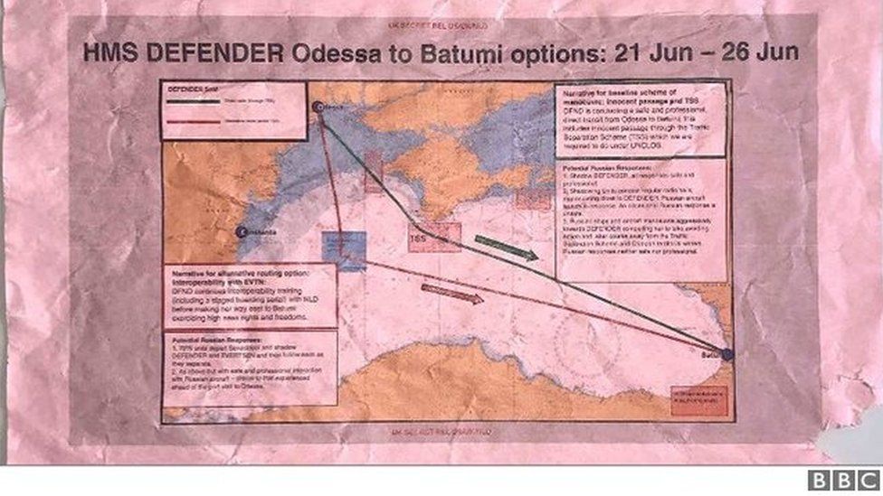 Rusija objavila snimak paljbe na britanski brod koji je plovio "krimskim vodama" - Page 2 _119108050_c32432bb-c2e9-40ae-9062-9b63a68e6c2a