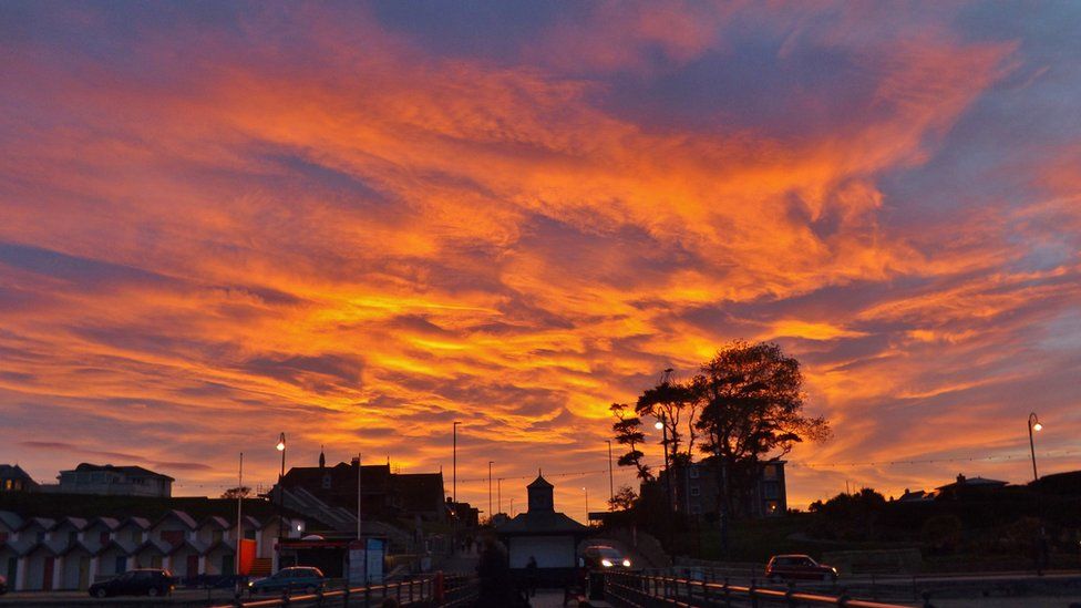 Spectacular sunsets light up UK skies BBC News