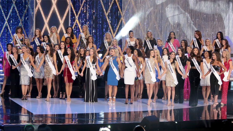 The Miss America 2019 class on stage