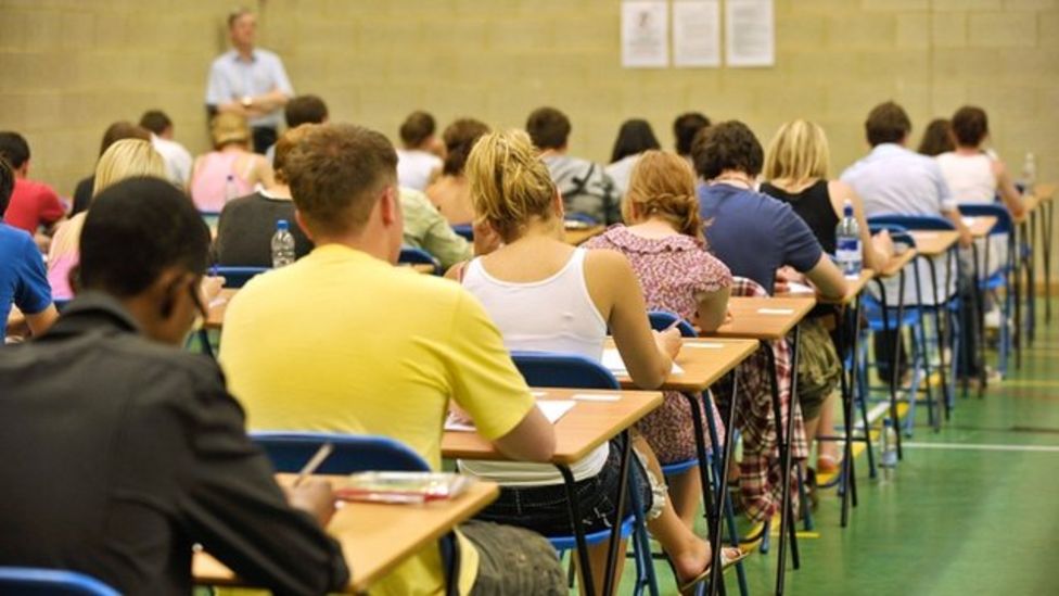 Labour promises return of student maintenance grants - BBC News