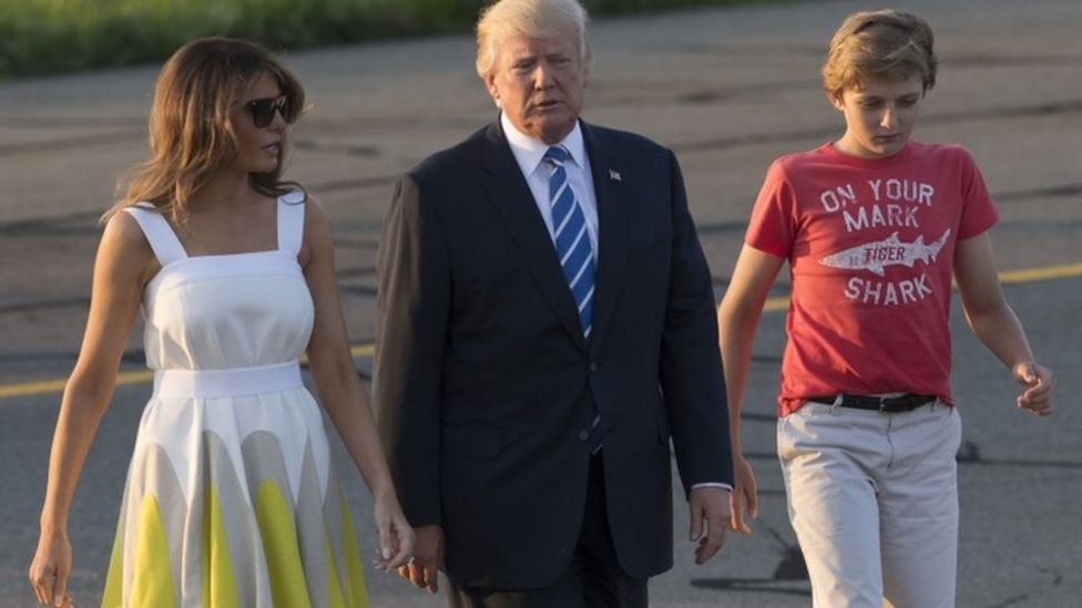Melania Trump thanks Chelsea Clinton for defending son Barron BBC News