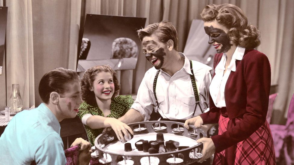 Judy Garland (right) and Mickey Rooney (centre right) in a 1941 film Babes on Broadway