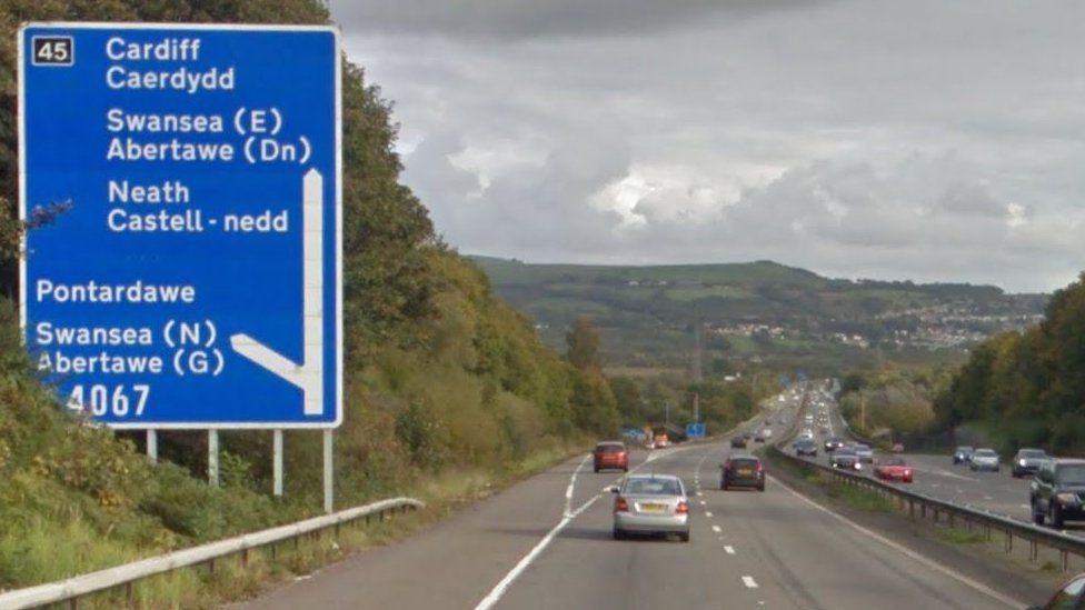 Call to make M4 three lanes on each side around Swansea - BBC News