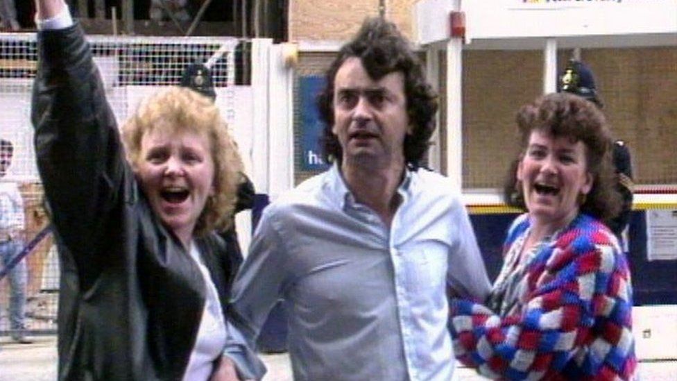 Gerry Conlon with his sisters after being released at the Old Bailey