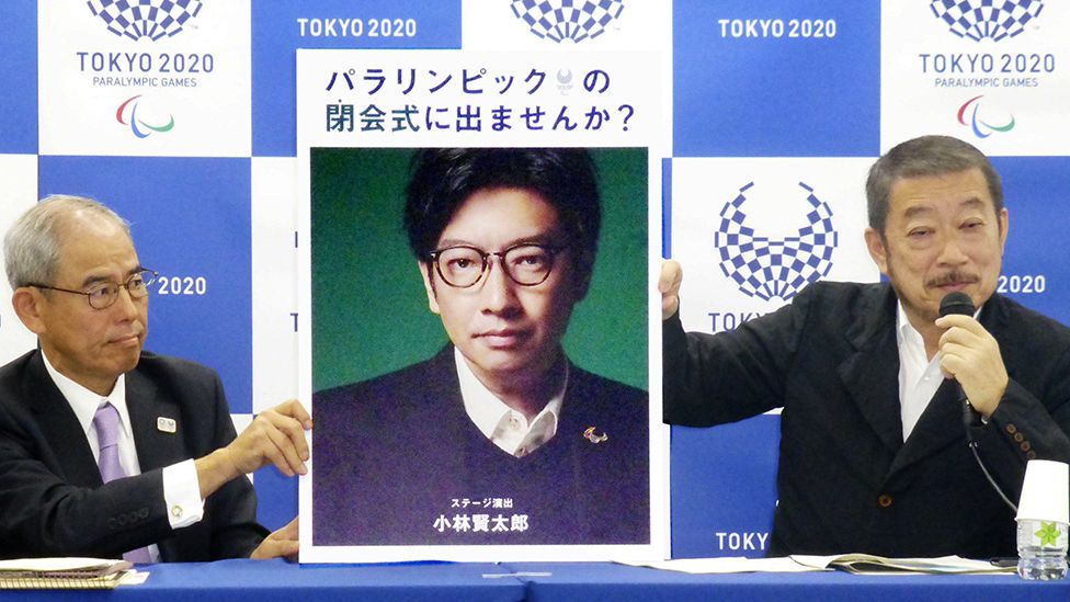 Organisers hold up a photo of Kentaro Kobayashi. Kyodo Photo via Credit: Newscom/Alamy Live News