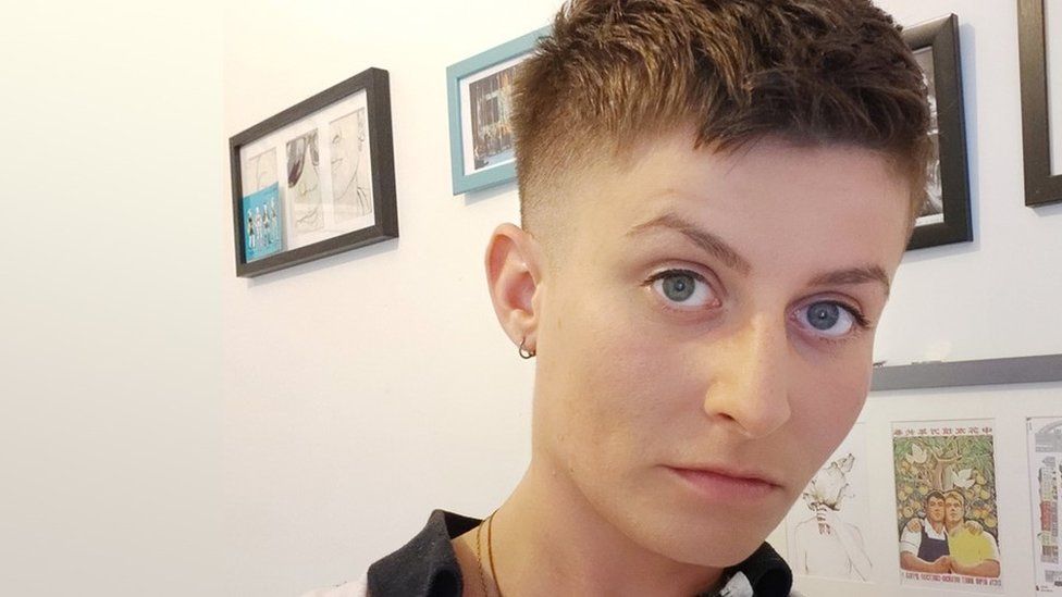 women's short haircut with clippers