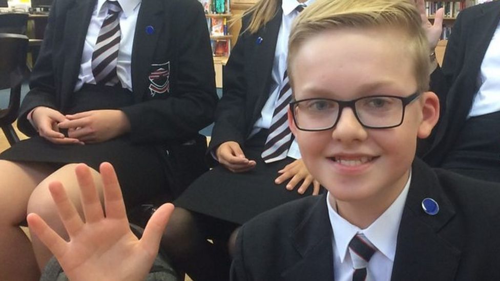 Lowestoft school replaces French with British Sign Language classes