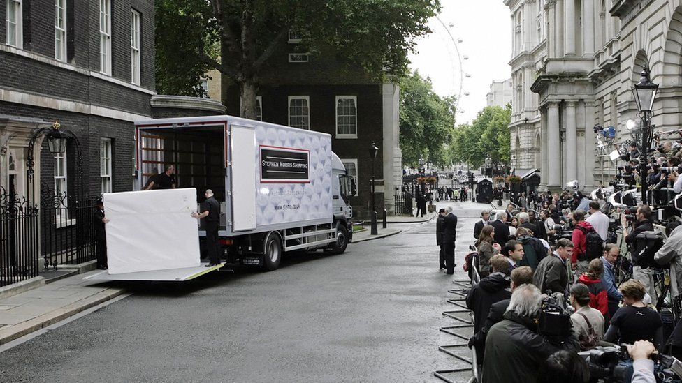 Removal van in Downing Street