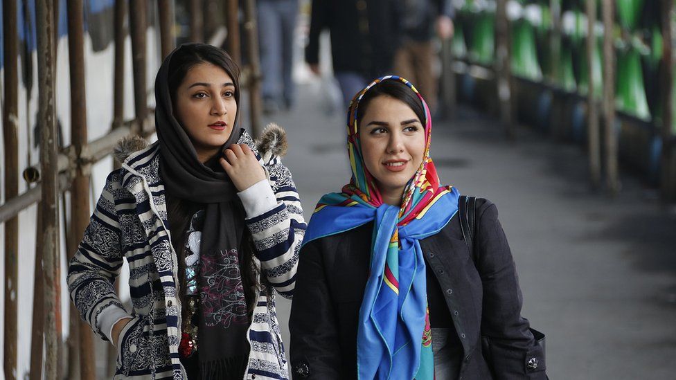 Women wearing hijab in Iran