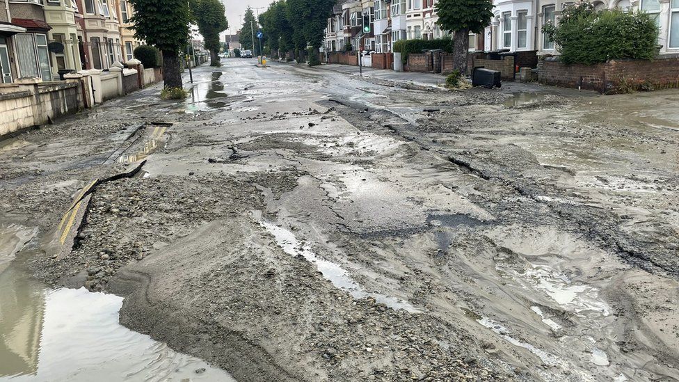 Swindon homes damaged due to burst water main BBC News