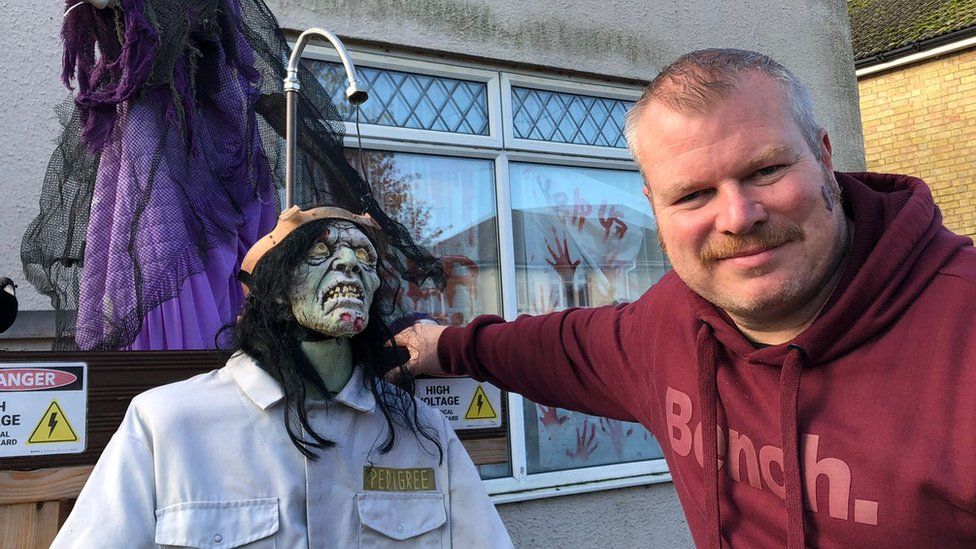 Tommy Kelly with a ghoul