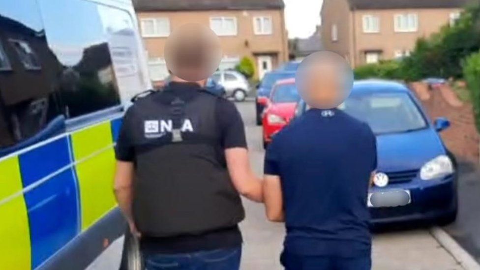 Gang leader Curtis Warren held over alleged order breach after release