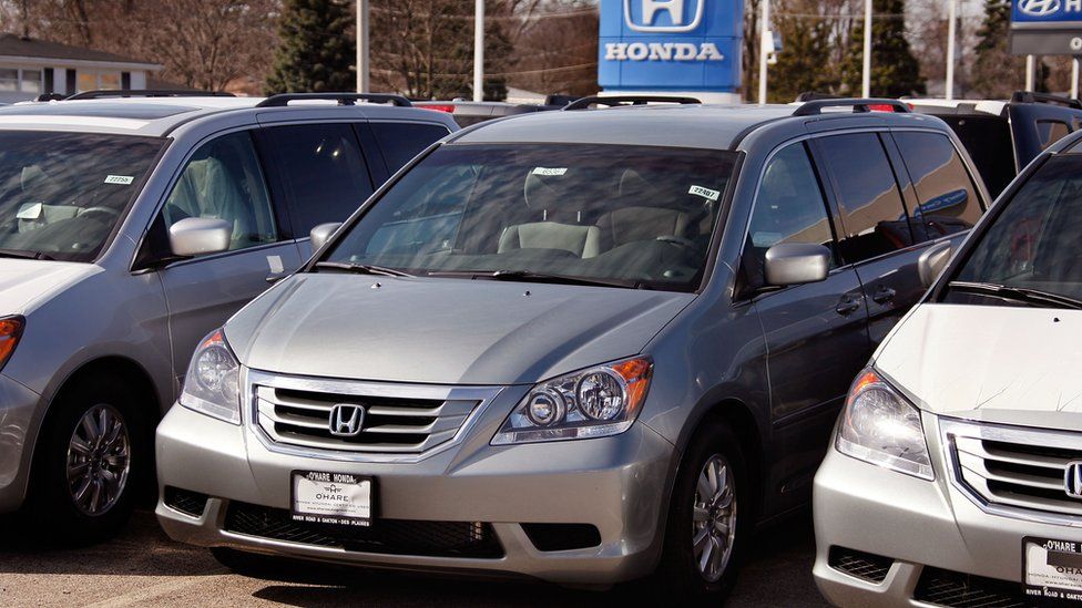 A Honda Odyssey minivan