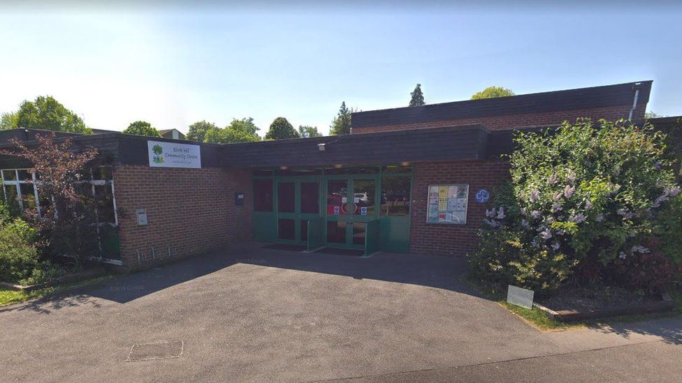 Child seen working Bracknell community centre roof BBC News