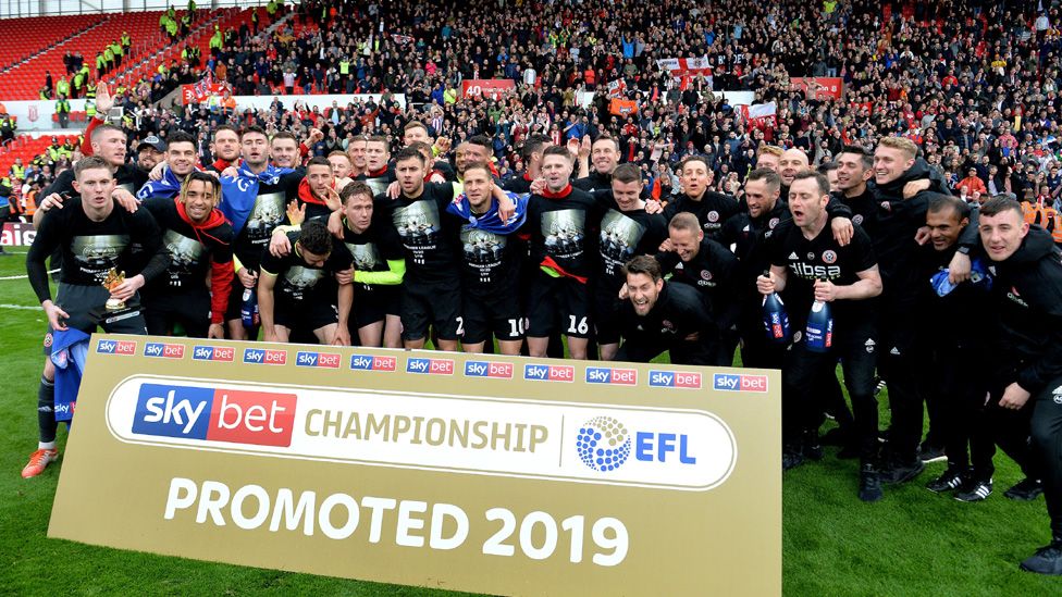 Sheffield United celebrating promotion