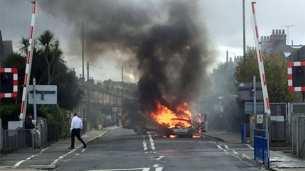 Vauxhall Zafira on fire