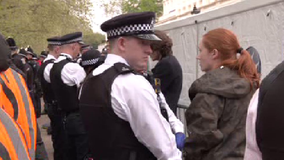 Alice Chambers being arrested on the Mall