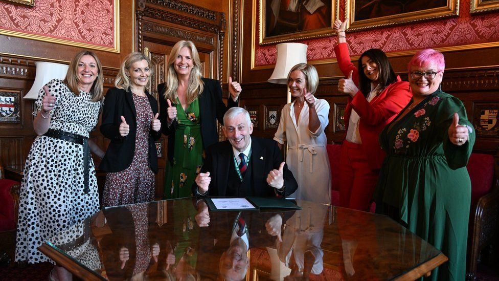 Speaker Sir Lindsay Hoyle with menopause campaigners Penny Lancaster, Mariella Frostrup, Lisa Snowdon and Carolyn Harris