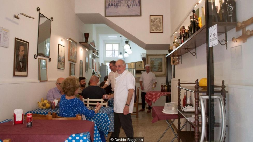 Membutuhkan waktu hampir 20 tahun bagi Luciano Faggiano untuk membuka kedai Quo Vadis miliknya di kota Lecce, Italia.