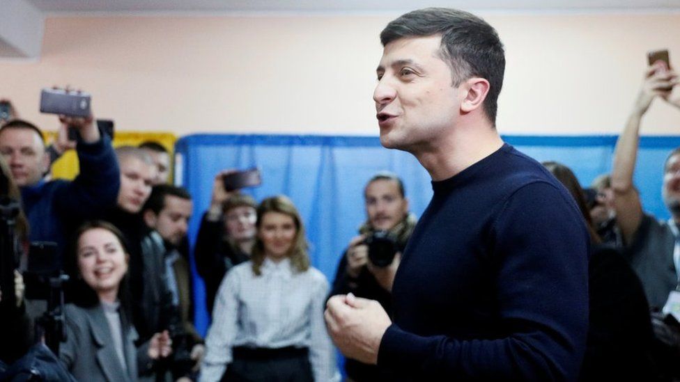 Volodymyr Zelenskiy casts his vote in Kiev, 31 March