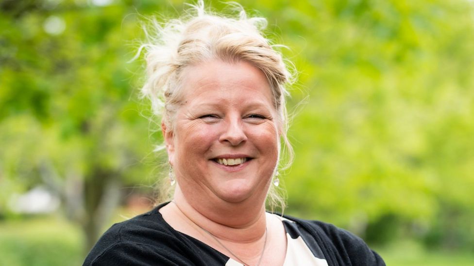 Queen's funeral Telford woman's 'mindblowing' invitation BBC News