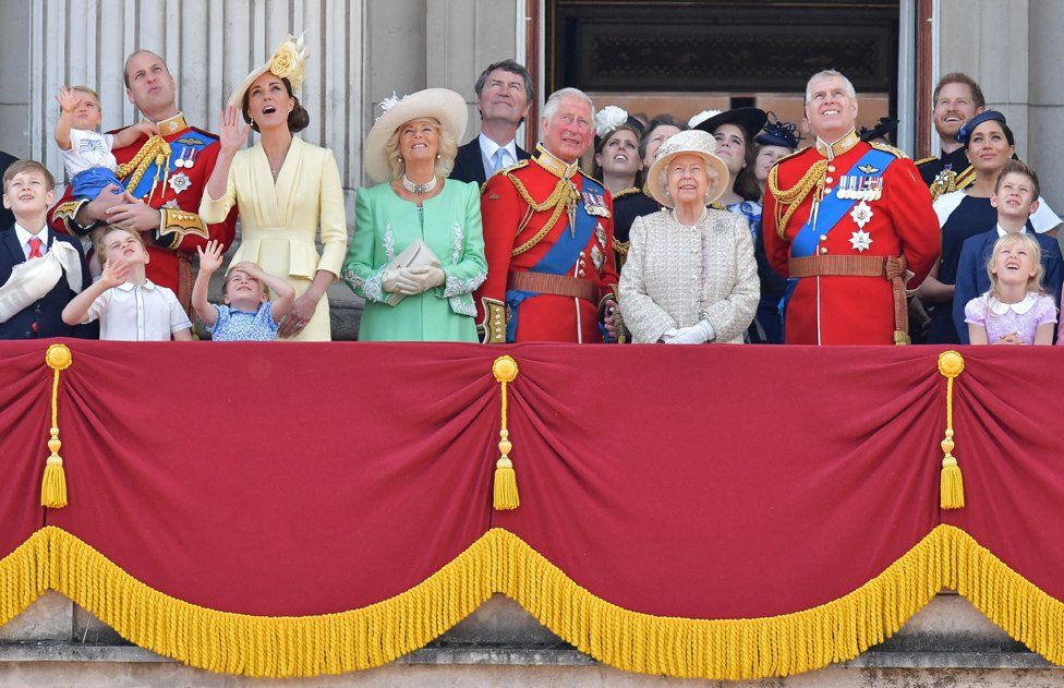 Buckingham Palace Balcony Guessing Game Goes On BBC News    129598428 Gettyimages 1148507189 