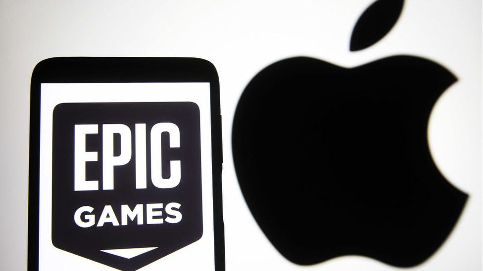 Логотипы Apple и Epic Game